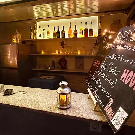 Firmeza 358 - Street Level Lejlighed